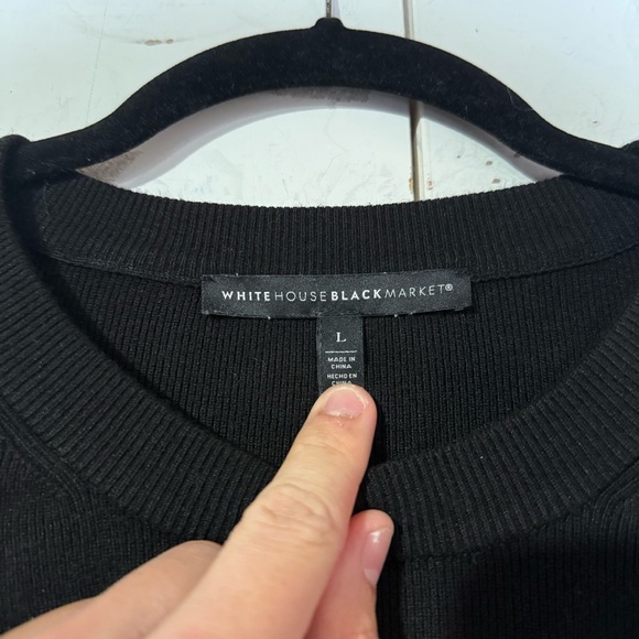 White House Black Market Crewneck Sweater Button Shoulder Black Size Large - Picture 6 of 10